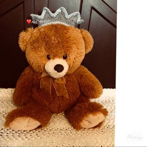 Handmade crochet crown and diaper cover